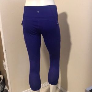 Athleta mesh Capri contenders